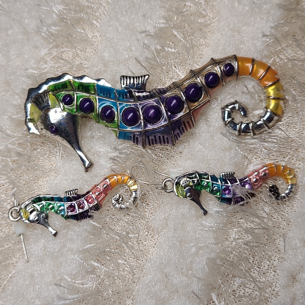 3 Pc Set Seahorses Dangle Earrings Necklace Glide Clip Brooch Coral Reef Colors